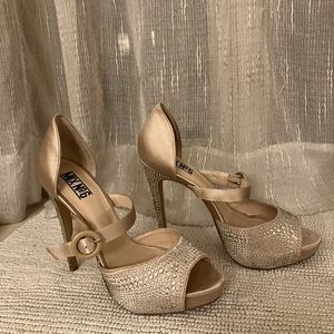 Silk and glitter platform pumps